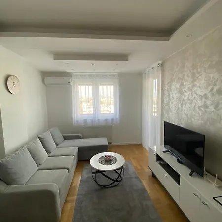 Infinity Apartman