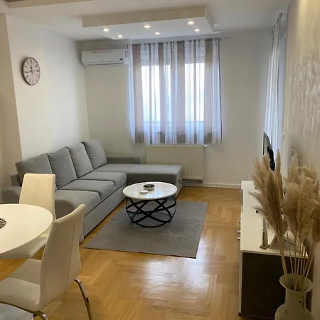 Infinity Apartment *