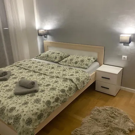 Infinity Apartment *