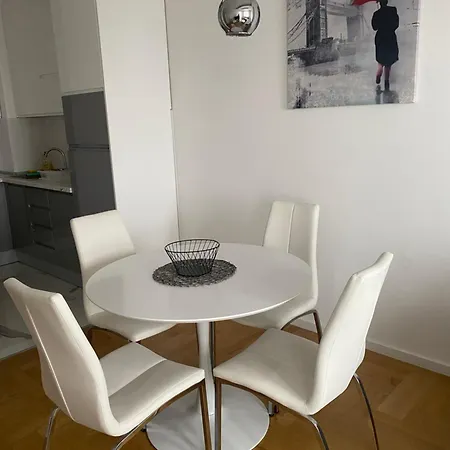 Apartment Infinity